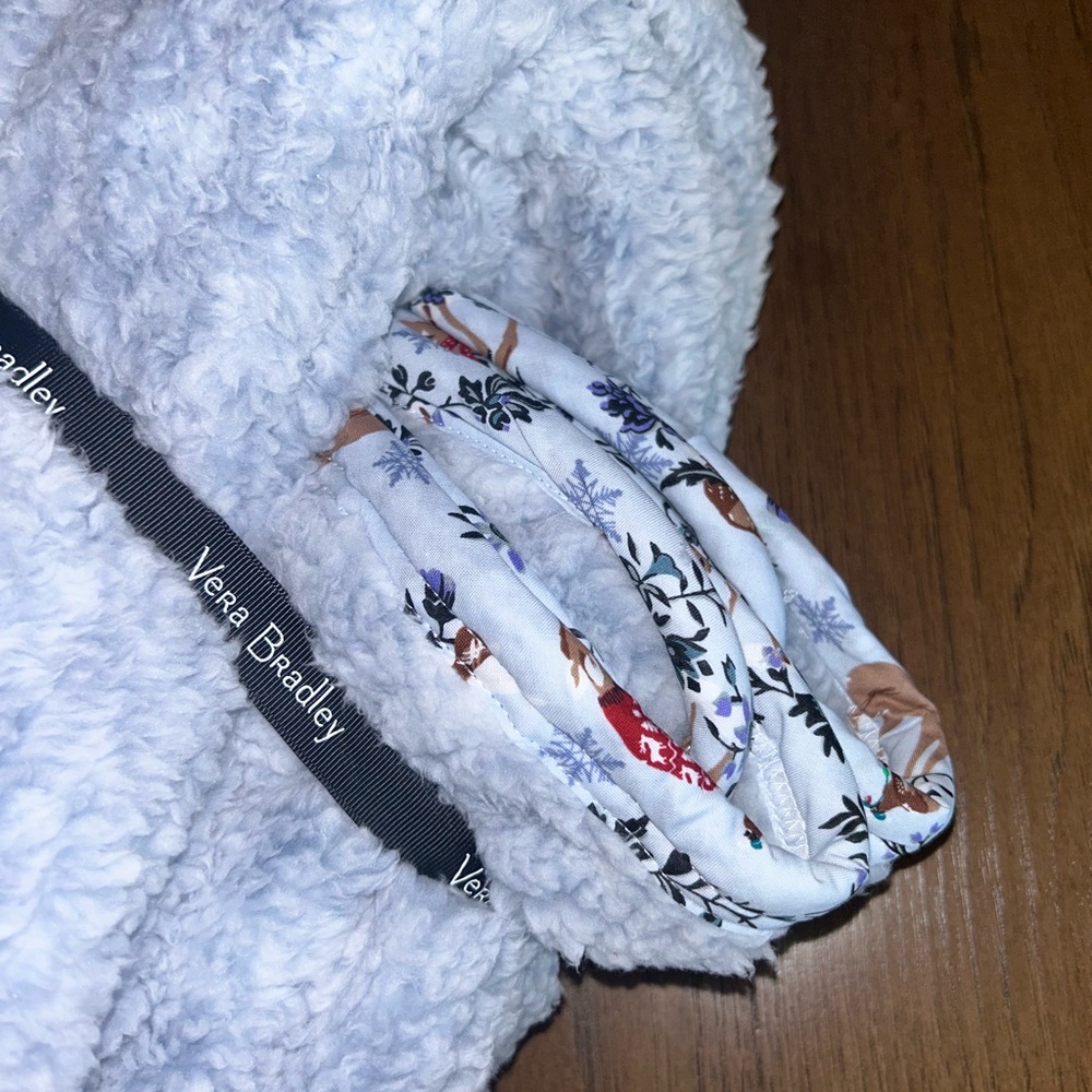 NEW! Vera Bradley Winter Fluffy Fleece Throw Blanket Merry Mischief Snow Day